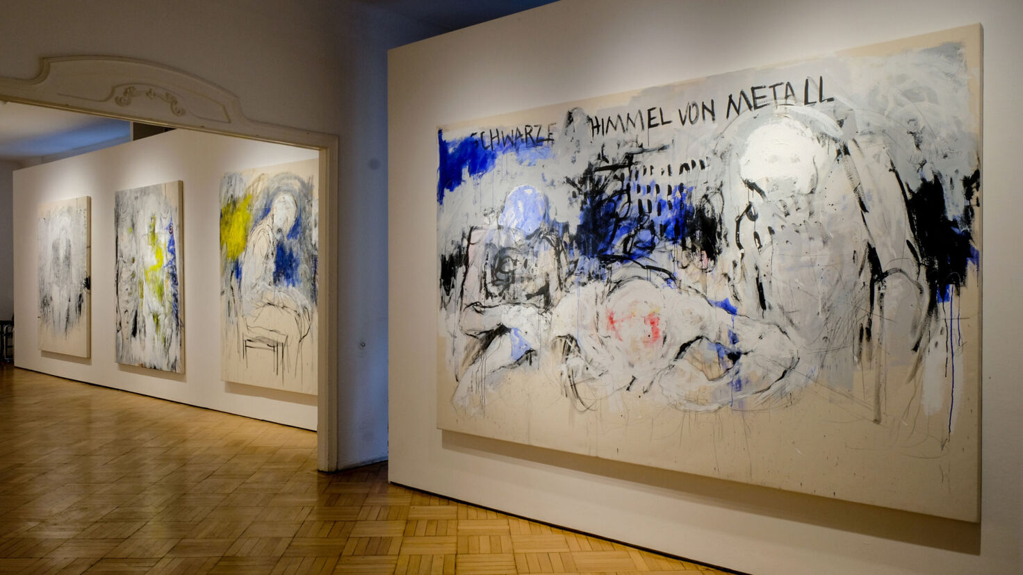 Ausstellungsraeume mit Bildern von Jakob Kirchmayr