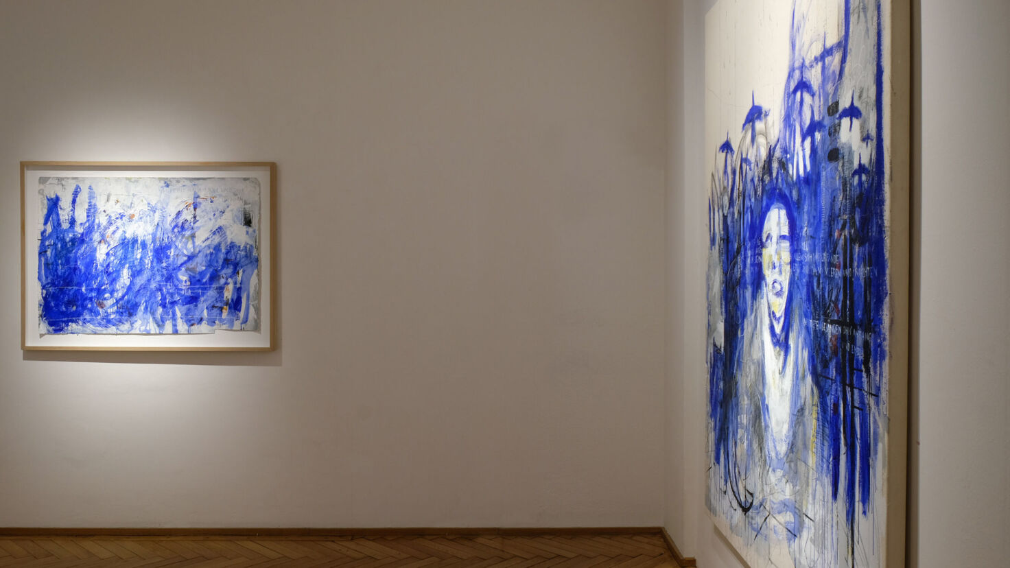 Ausstellungsraeume mit Bildern von Jakob Kirchmayr