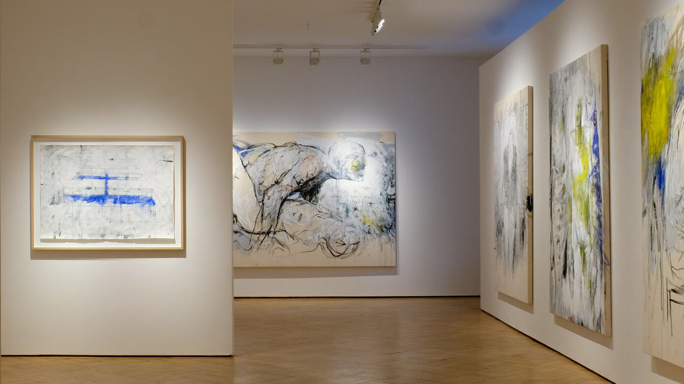 Ausstellungsraeume mit Bildern von Jakob Kirchmayr